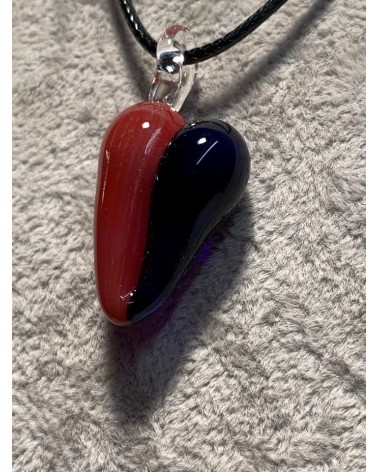 Pendentif Cœur rouge et bleu.