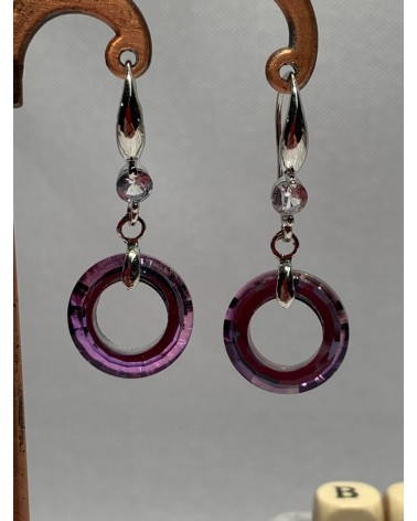 Boucle d'oreille ronde cristal violette .